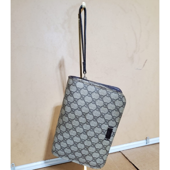 Gucci Gg Supreme Beige/Brown Leather Wristlet - Picture 6 of 13
